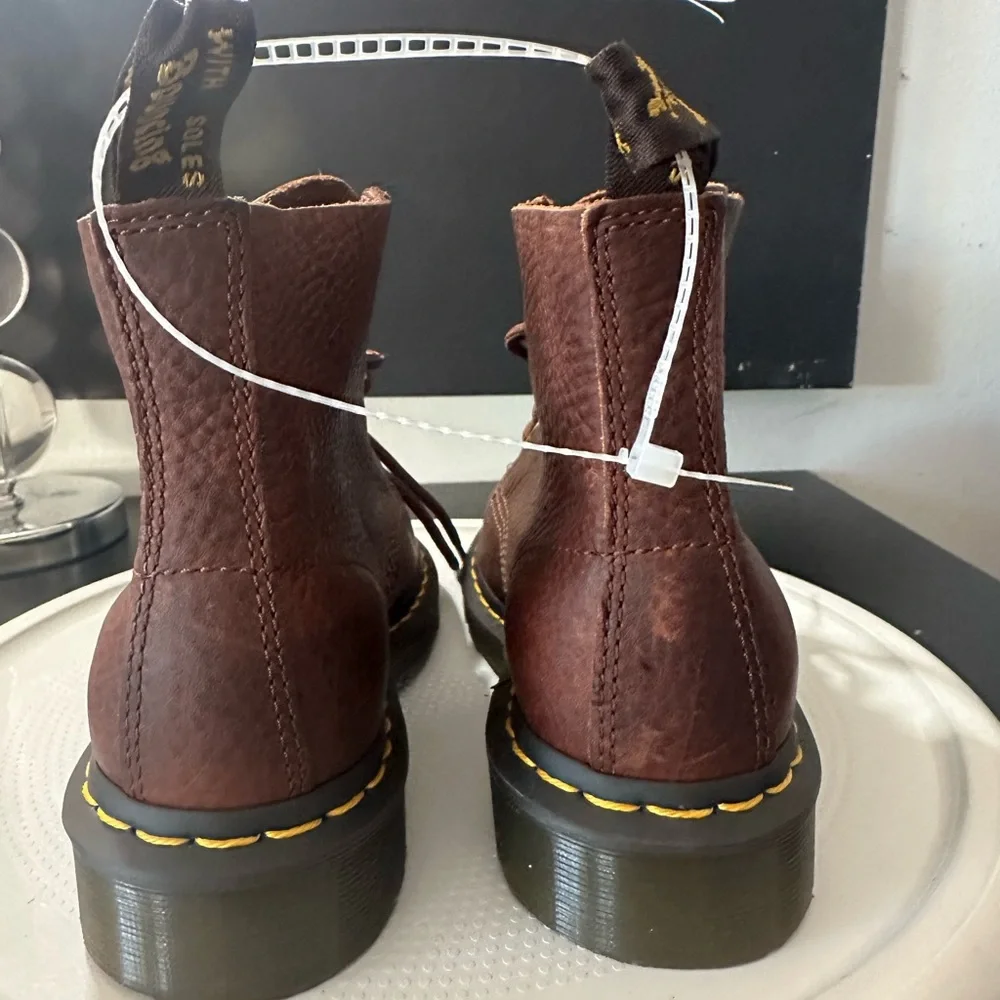 🆕Dr. Martens 101 Unbound Leather Ankle Boots